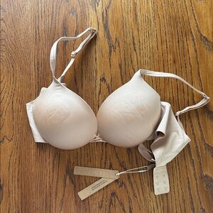 SKIMS Nude Bra